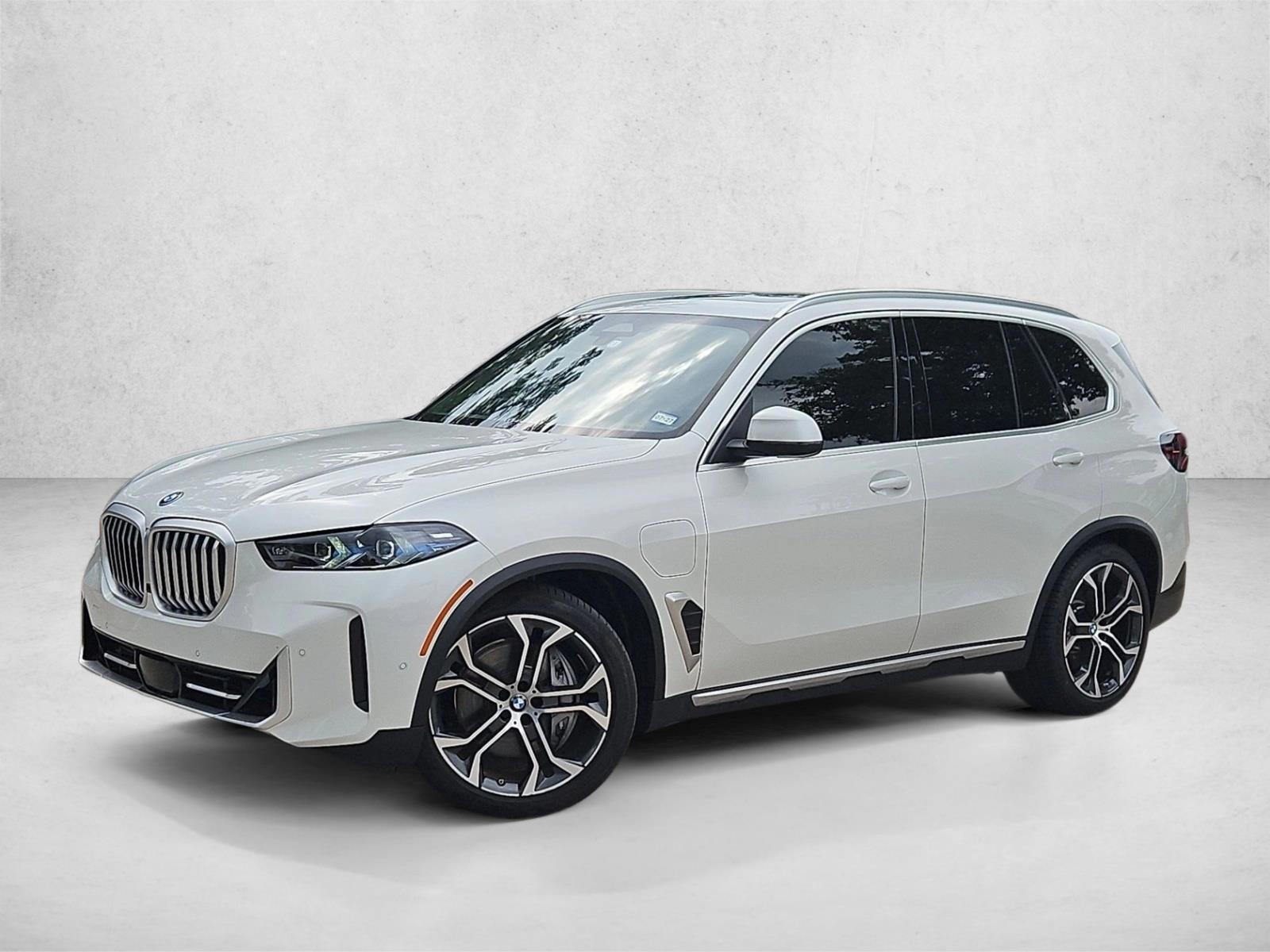 Thumbnail: 2026 BMW X5 - 1
