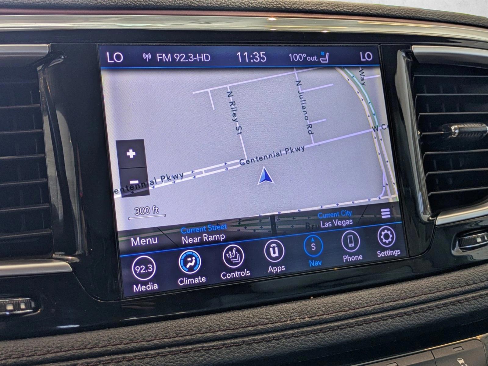 2019 Chrysler Pacifica Limited - Photo 13