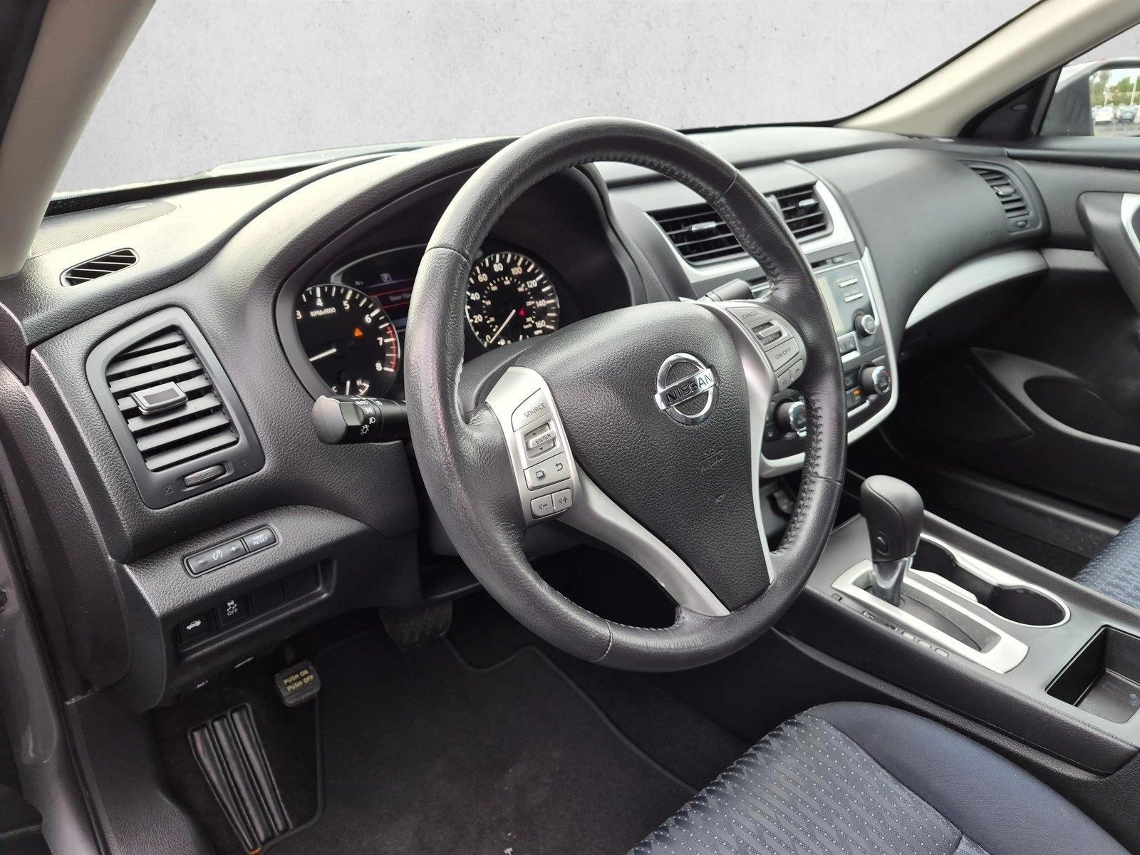 Thumbnail: 2016 Nissan Altima - 3