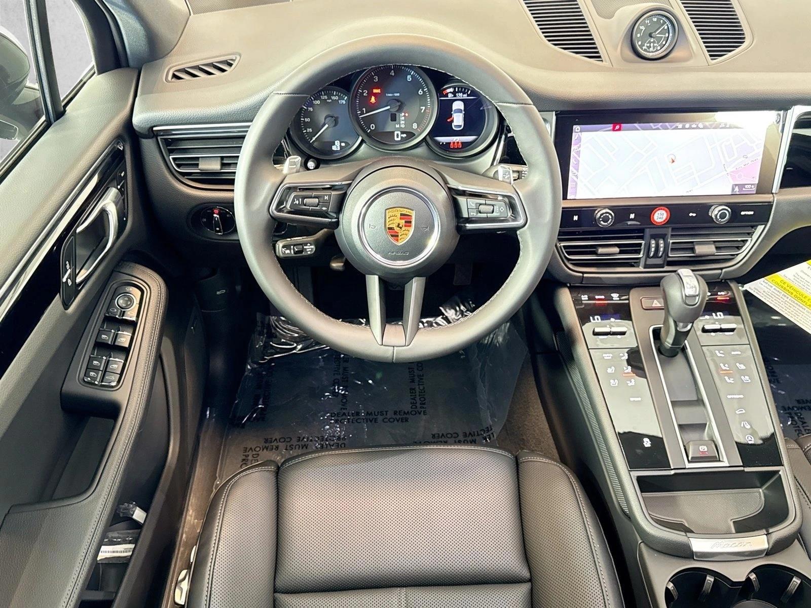 Thumbnail: 2026 Porsche Macan - 3