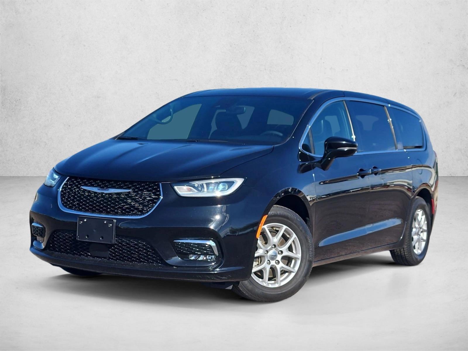 Thumbnail: 2025 Chrysler Pacifica - 1