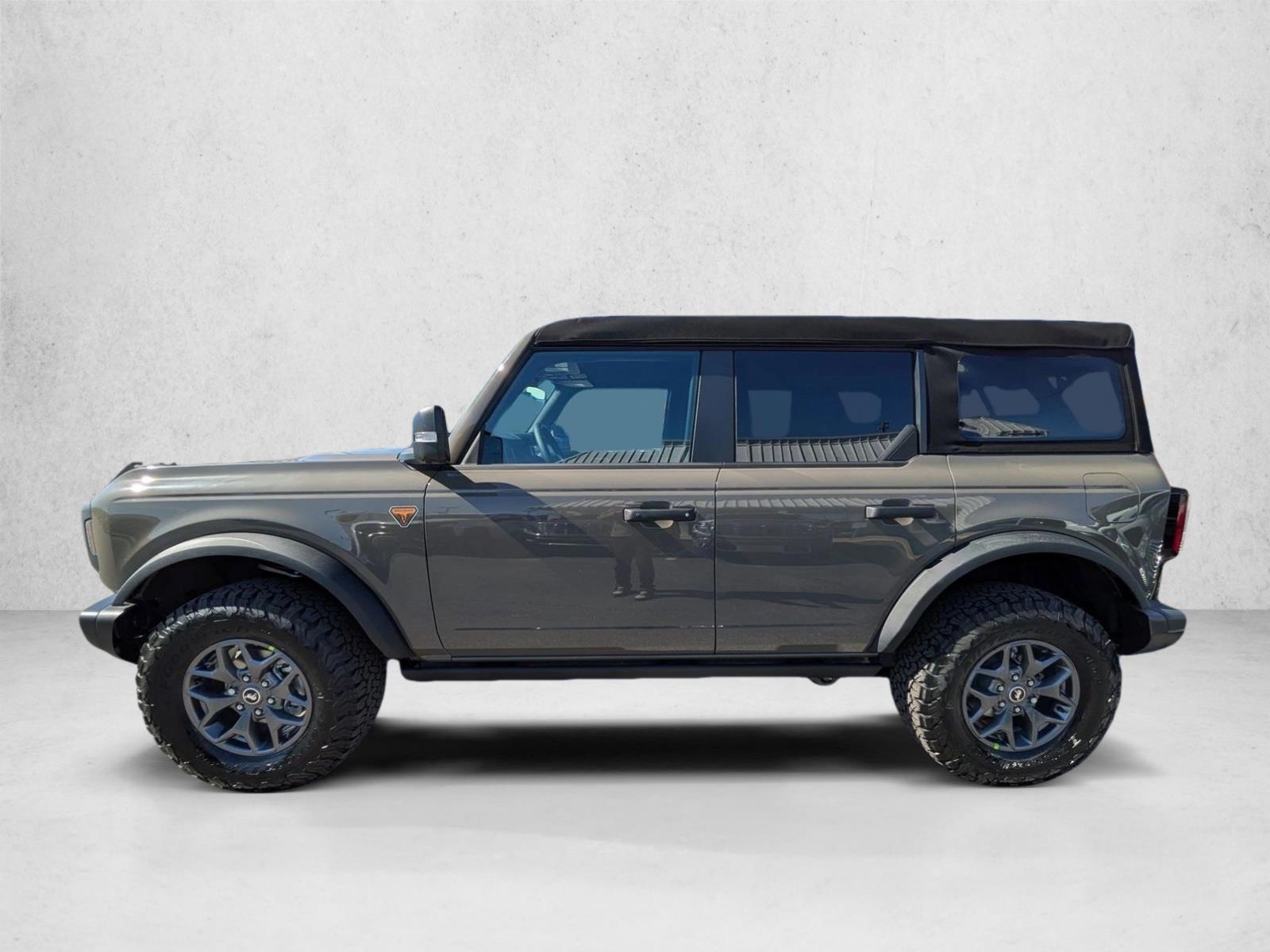 Thumbnail: 2025 Ford Bronco - 2