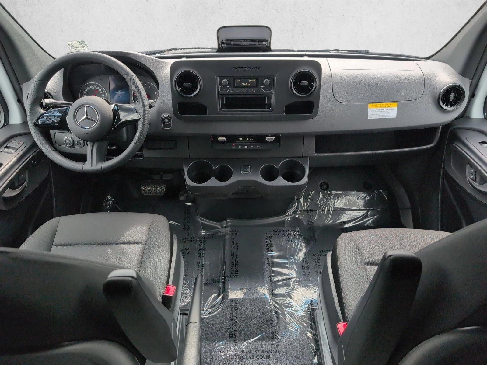 Thumbnail: 2026 Mercedes-Benz Sprinter - 3
