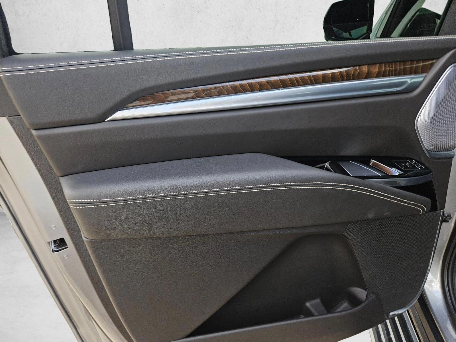 2025 Cadillac Escalade ESV Sport Platinum - Photo 11