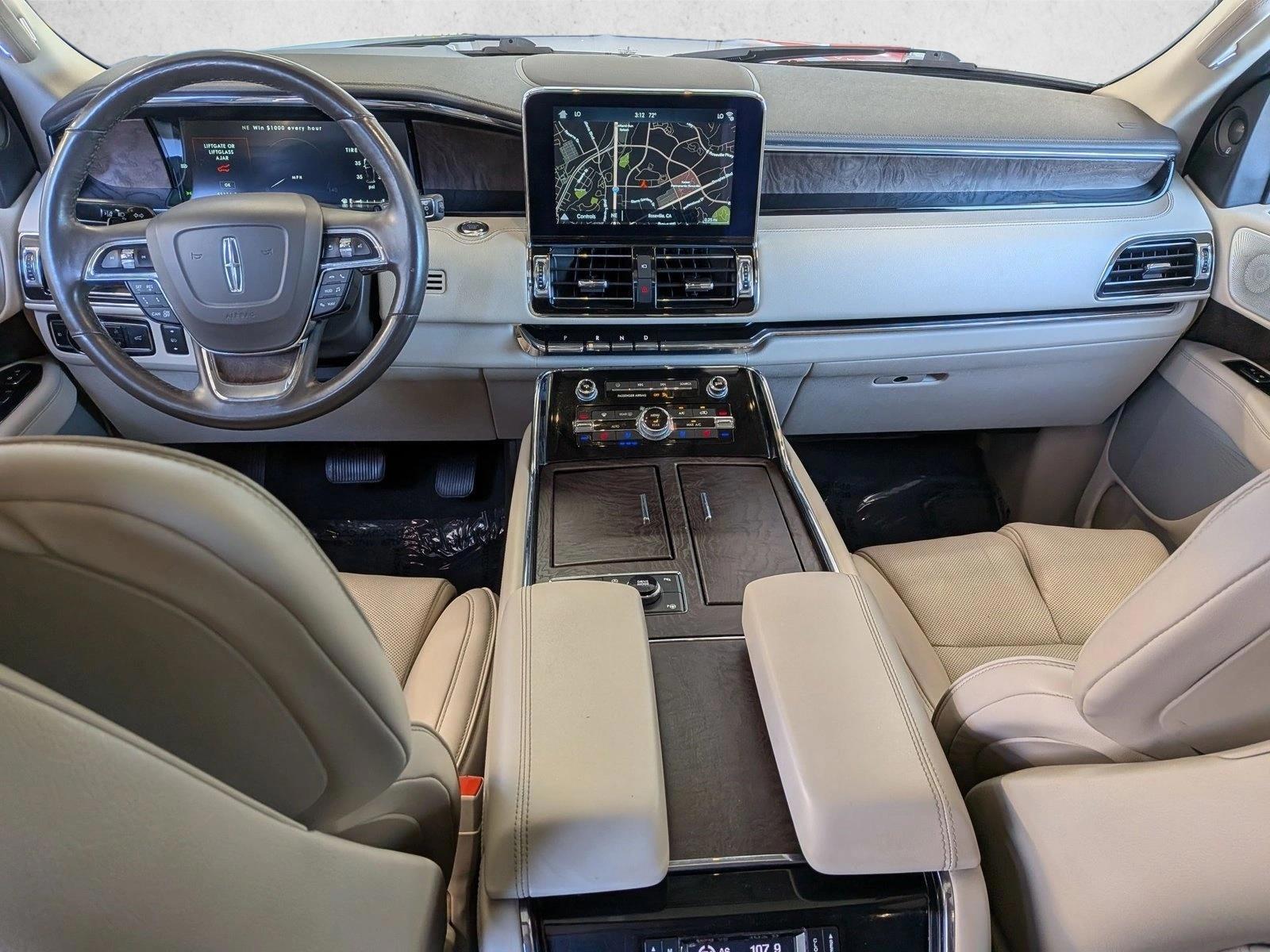 Thumbnail: 2019 Lincoln Navigator - 3