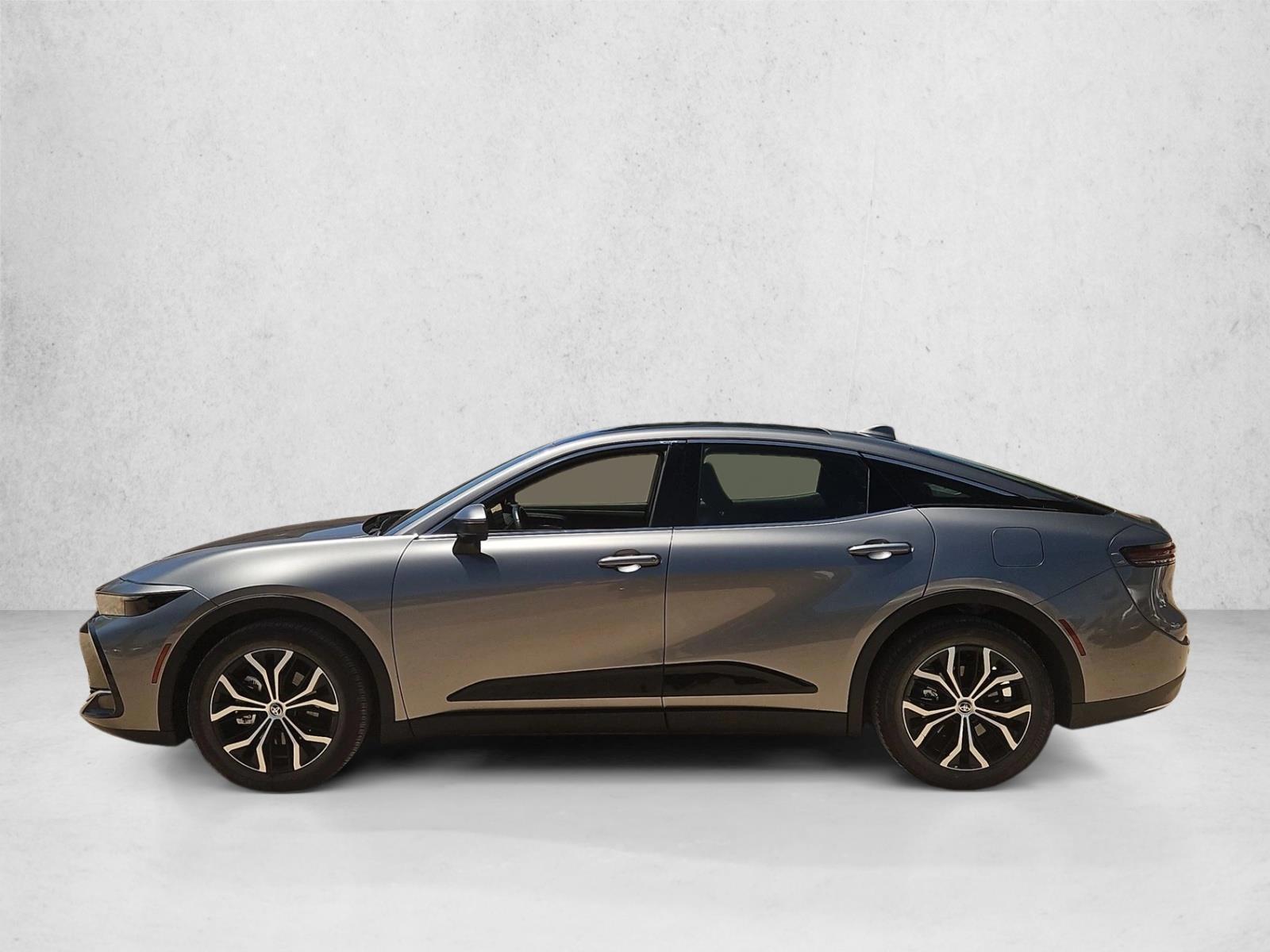 Thumbnail: 2023 Toyota Crown - 2