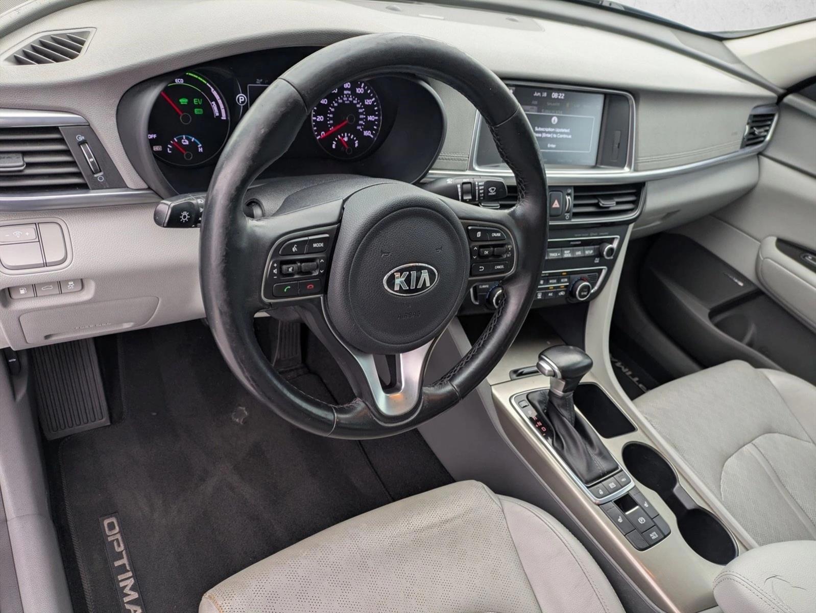 Thumbnail: 2017 Kia Optima - 3