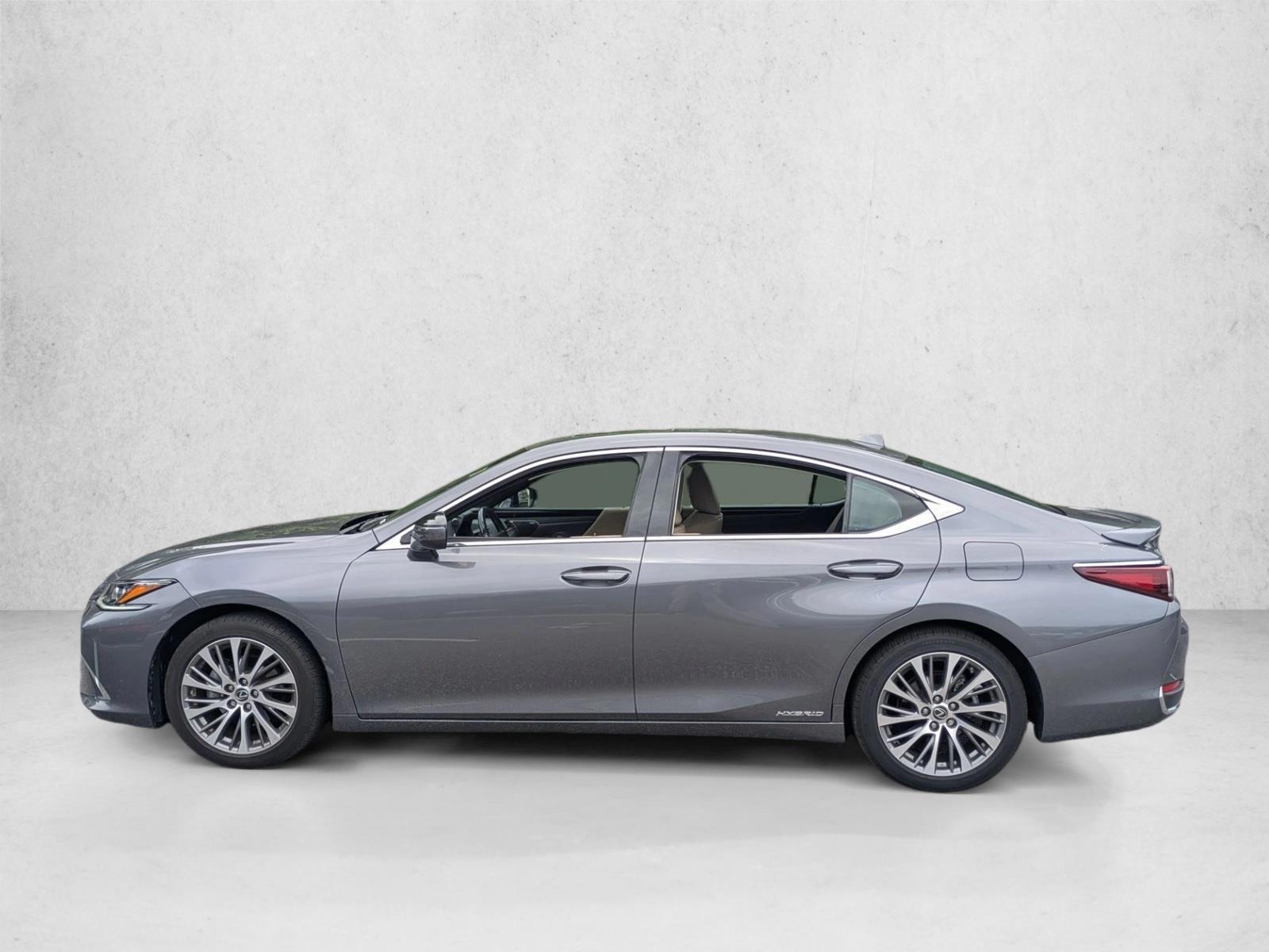 Thumbnail: 2021 Lexus ES - 2