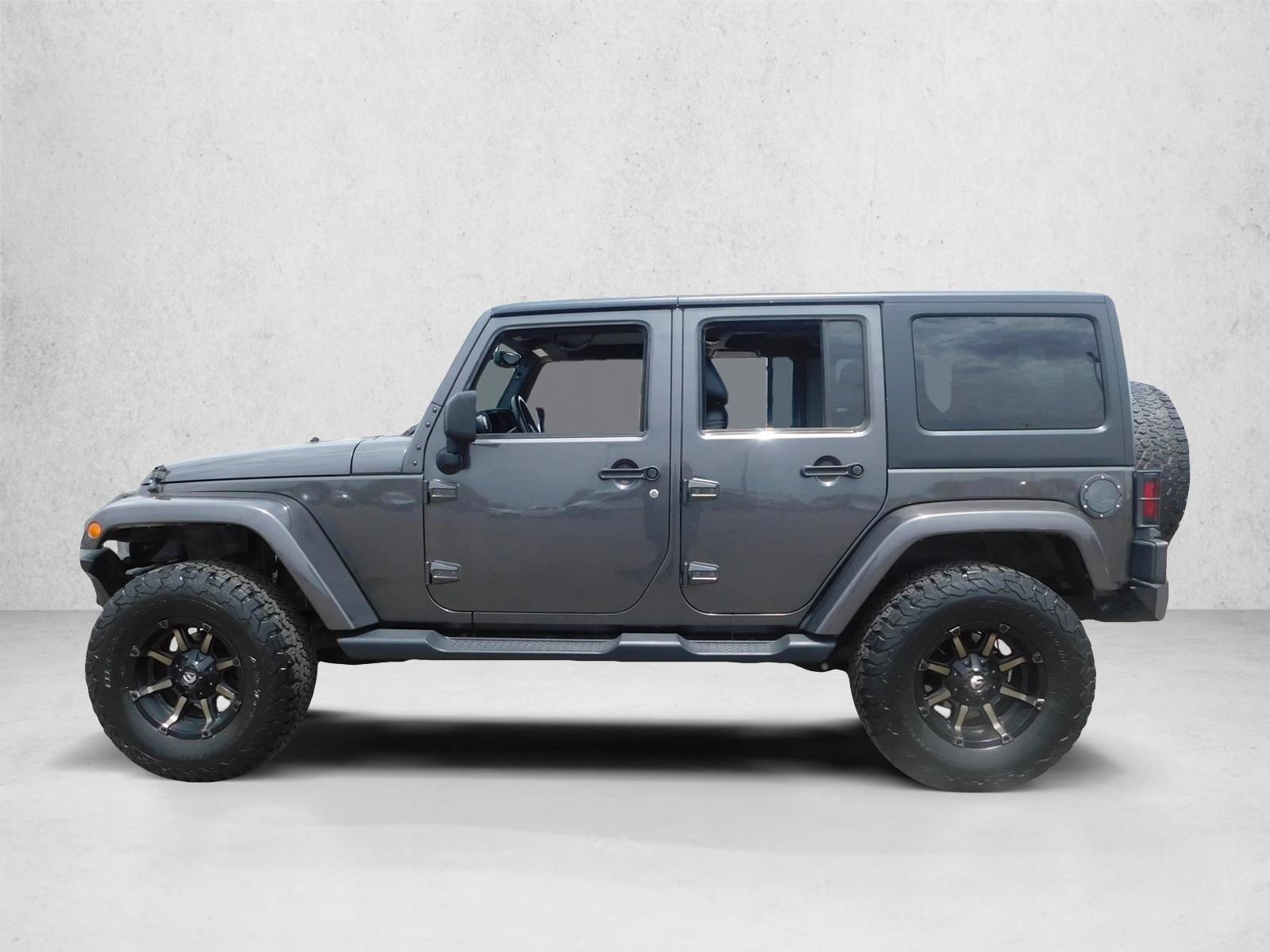 Thumbnail: 2017 Jeep Wrangler - 3