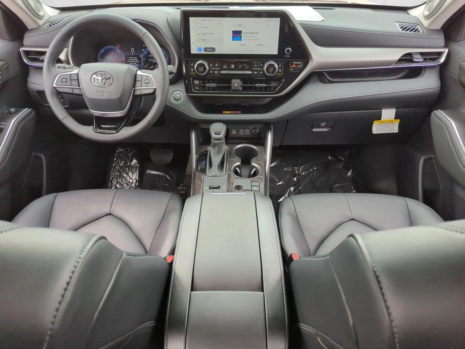 Thumbnail: 2026 Toyota Highlander - 4