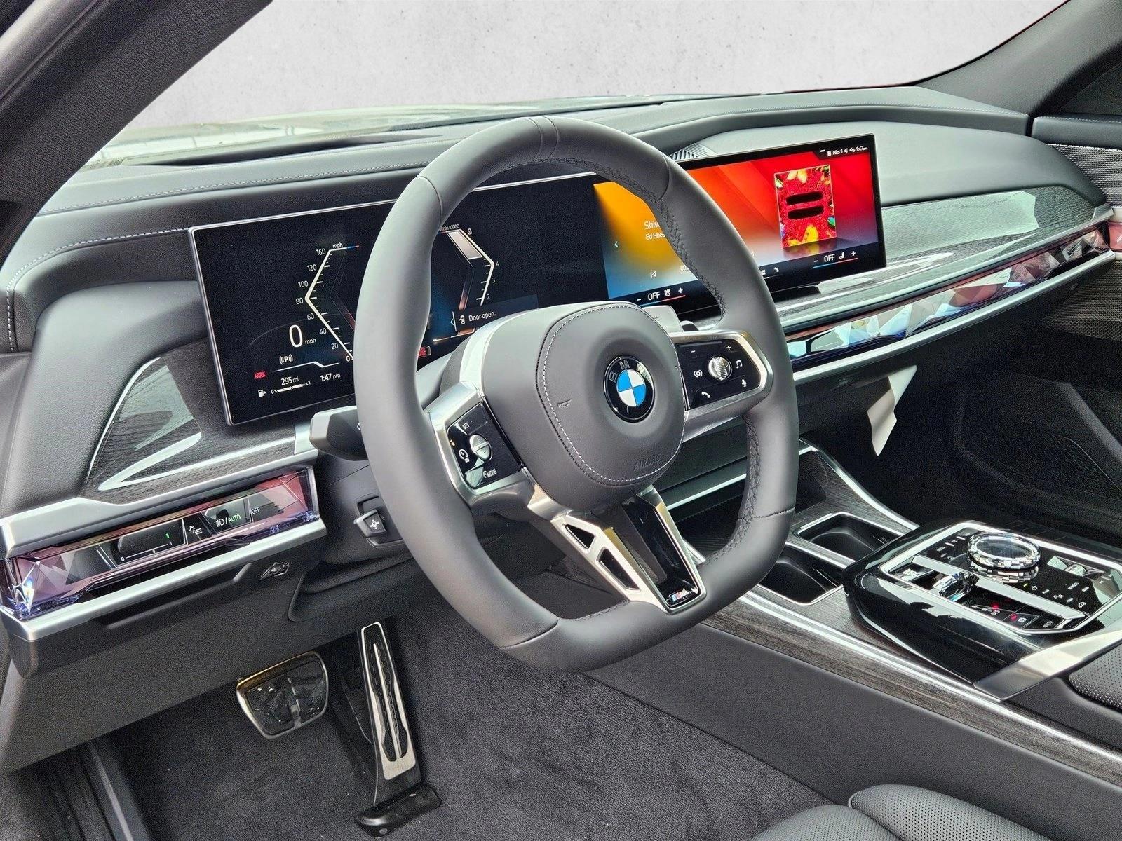 Thumbnail: 2025 BMW 7 Series - 3