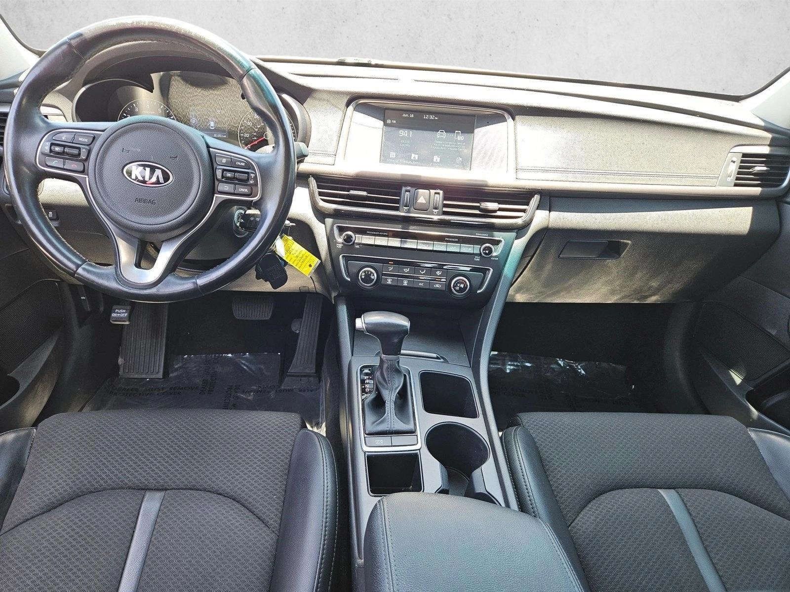 Thumbnail: 2018 Kia Optima - 3