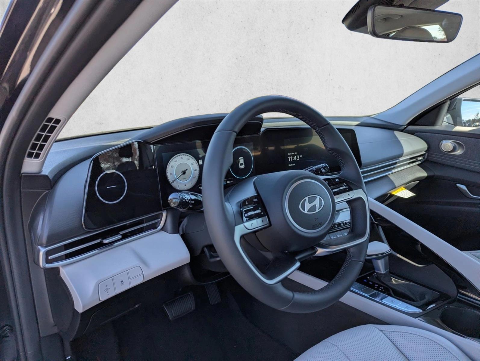 Thumbnail: 2026 Hyundai Elantra - 3