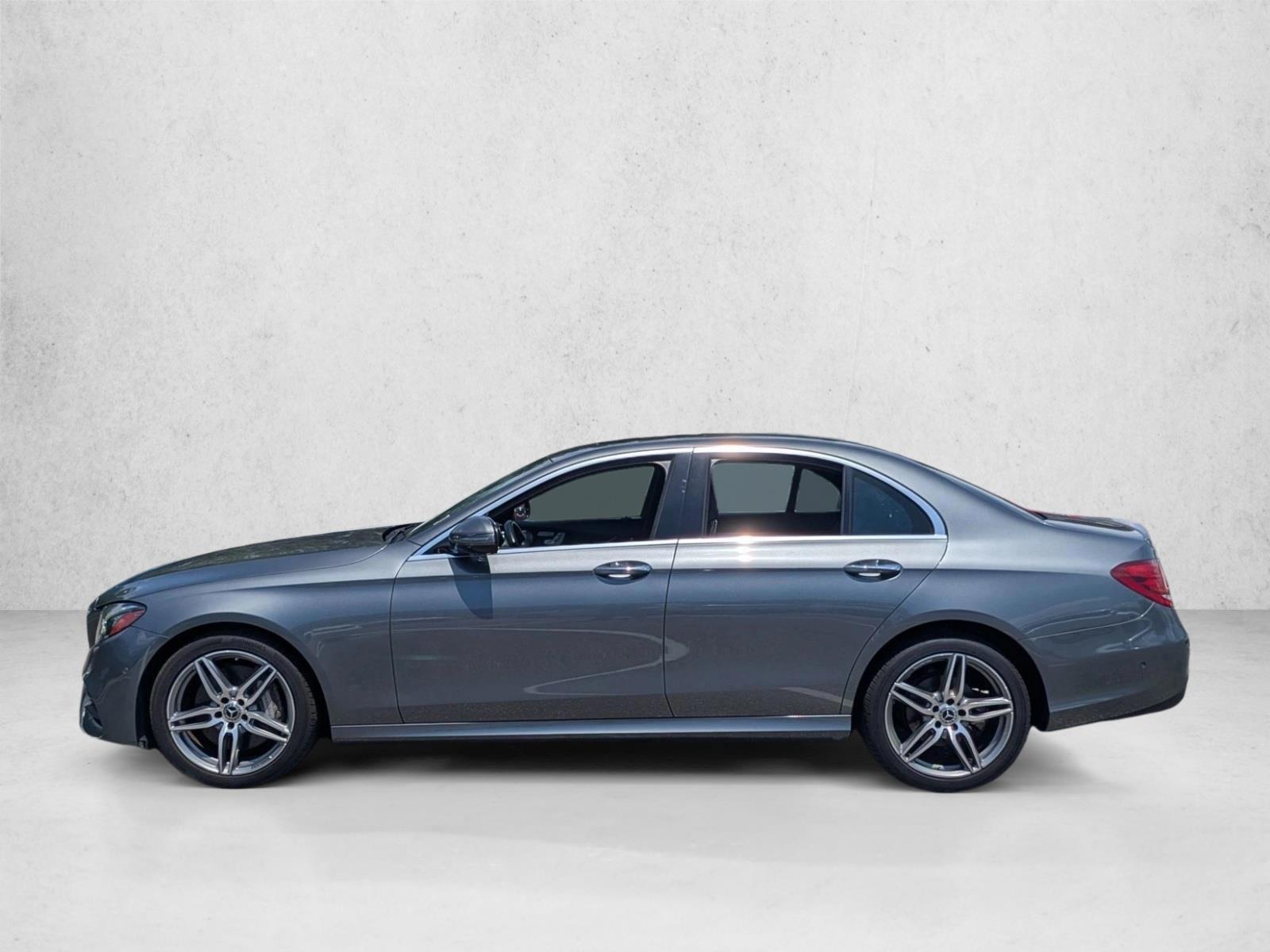 Thumbnail: 2017 Mercedes-Benz E-Class - 2