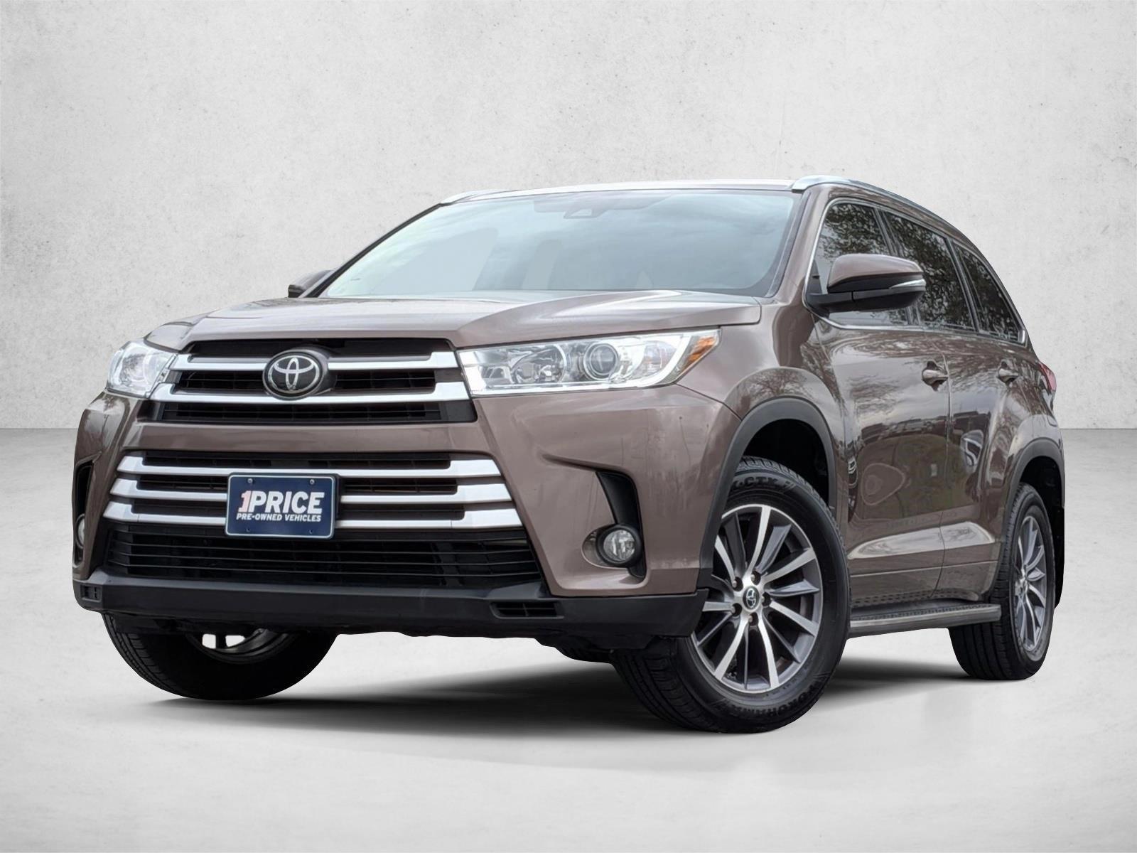 Thumbnail: 2017 Toyota Highlander - 1