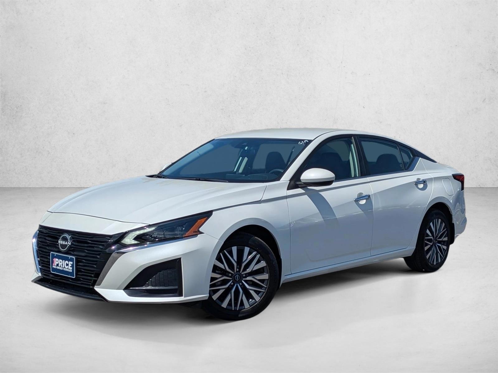Thumbnail: 2023 Nissan Altima - 1