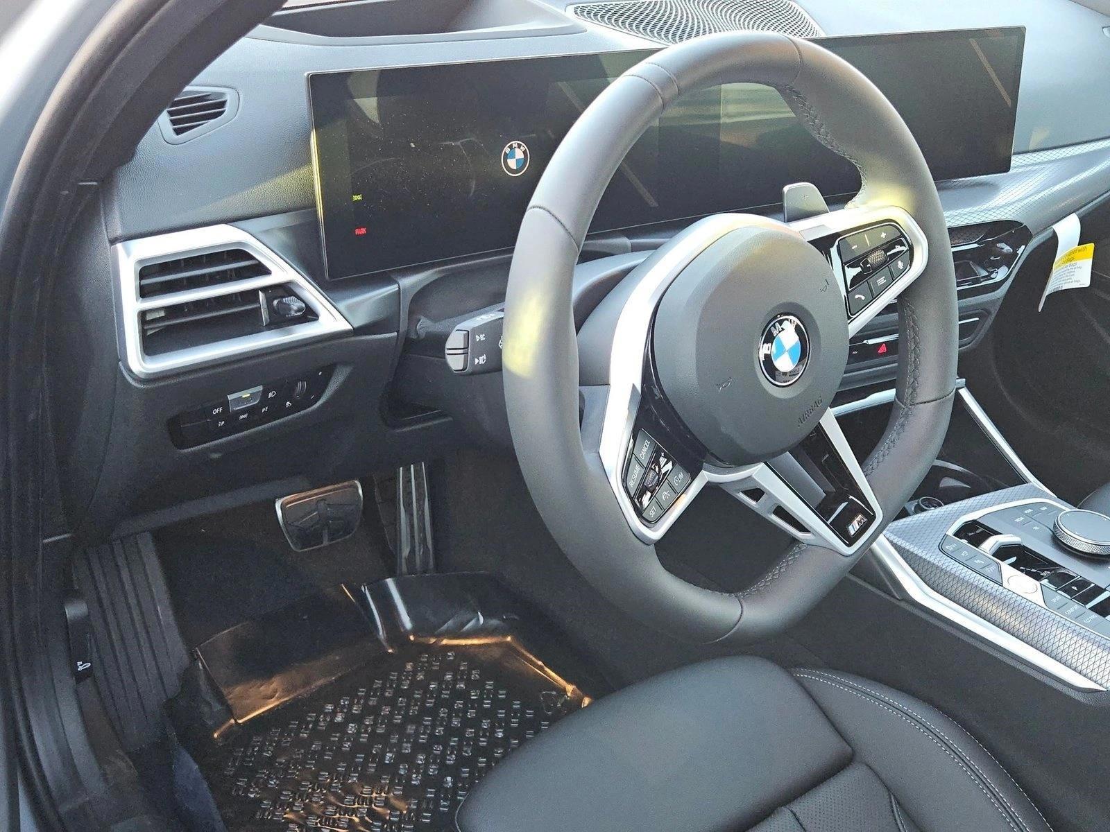 Thumbnail: 2026 BMW 3 Series - 3