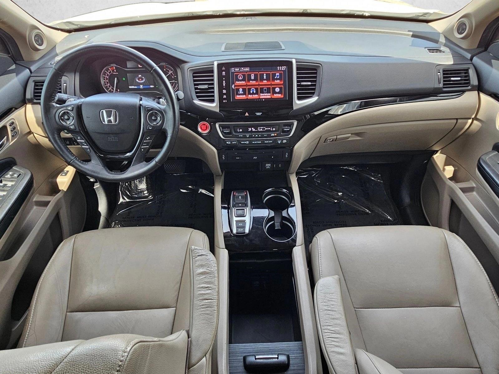 Thumbnail: 2017 Honda Pilot - 4