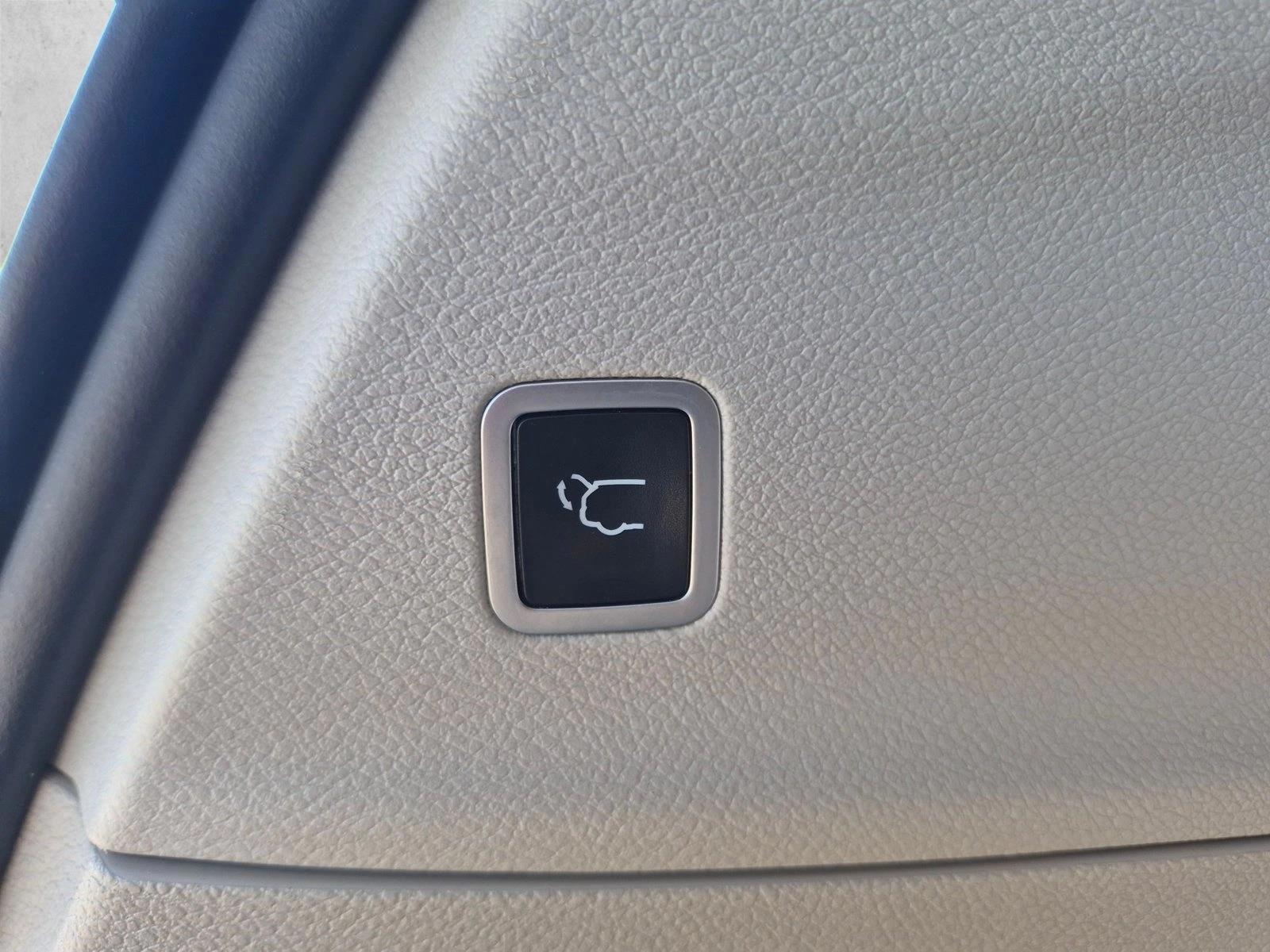 2018 Chrysler Pacifica Limited - Photo 7