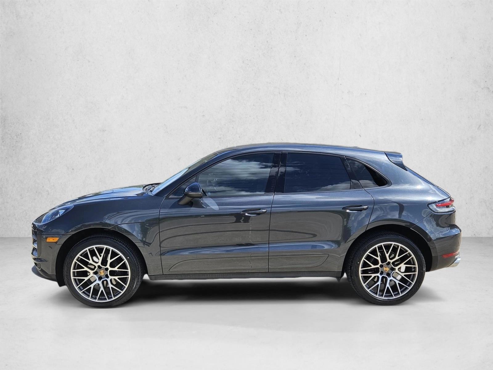 Thumbnail: 2020 Porsche Macan - 2