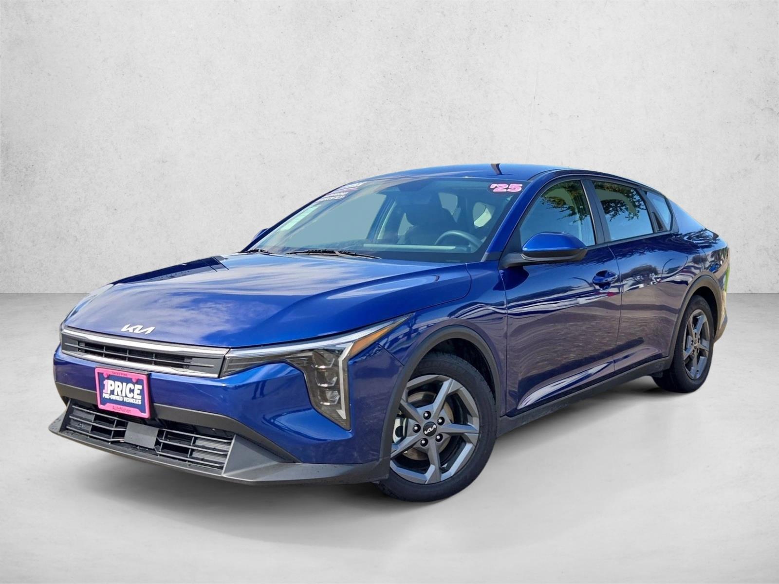 Thumbnail: 2025 Kia K4 - 1