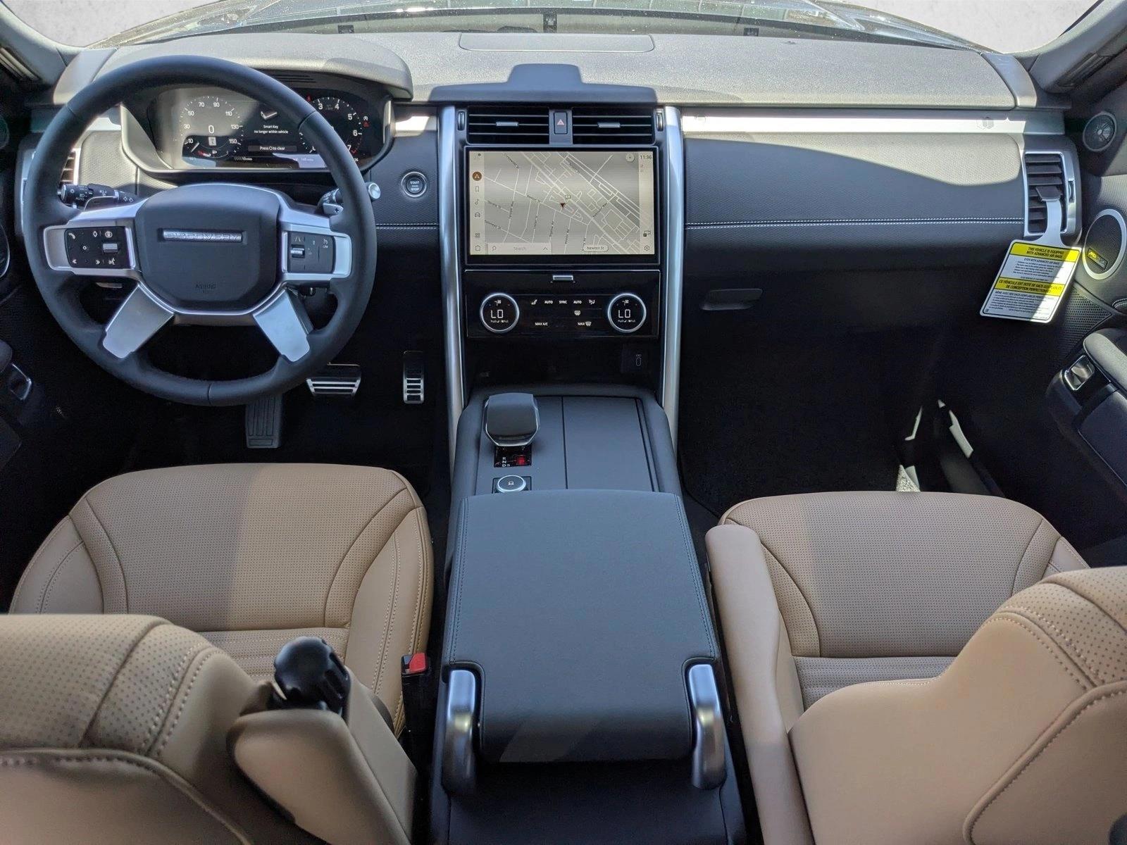Thumbnail: 2026 Land Rover Discovery - 3