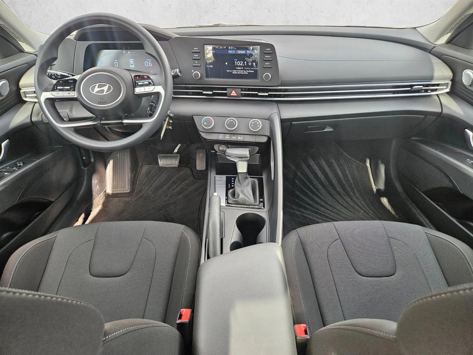 Thumbnail: 2025 Hyundai Elantra - 4