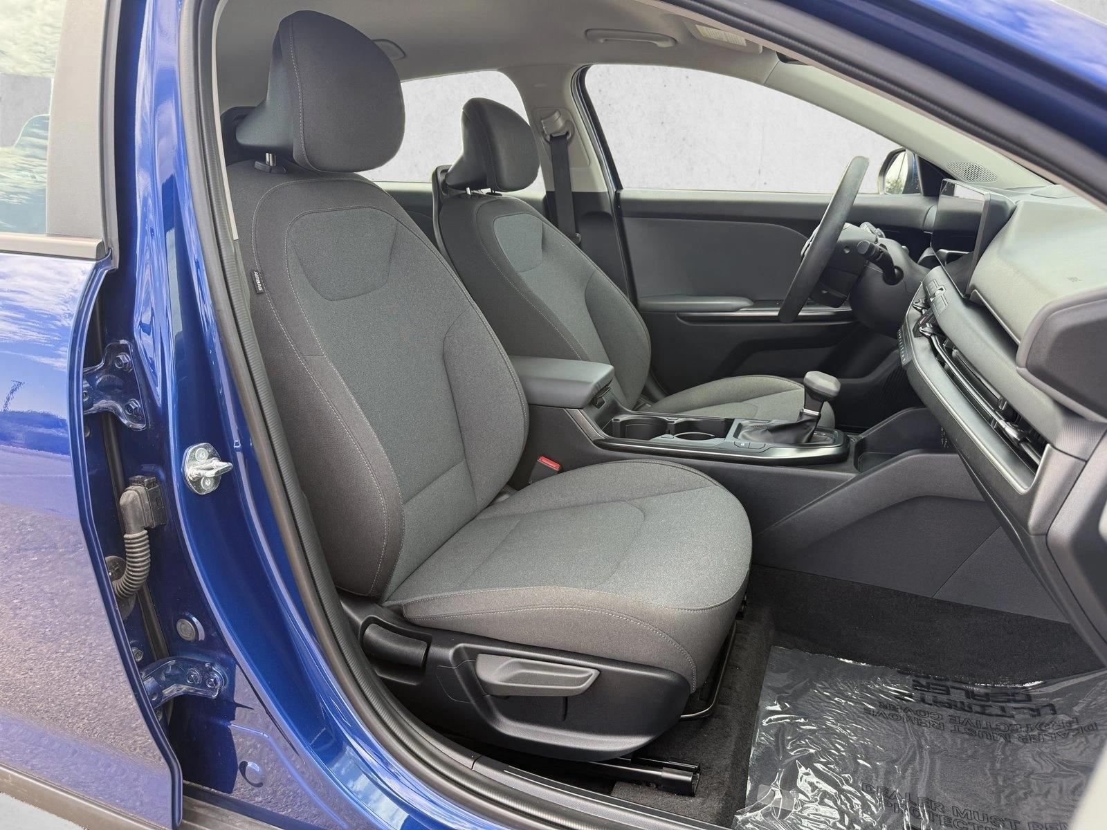 2025 Kia K4 LXS - Photo 13