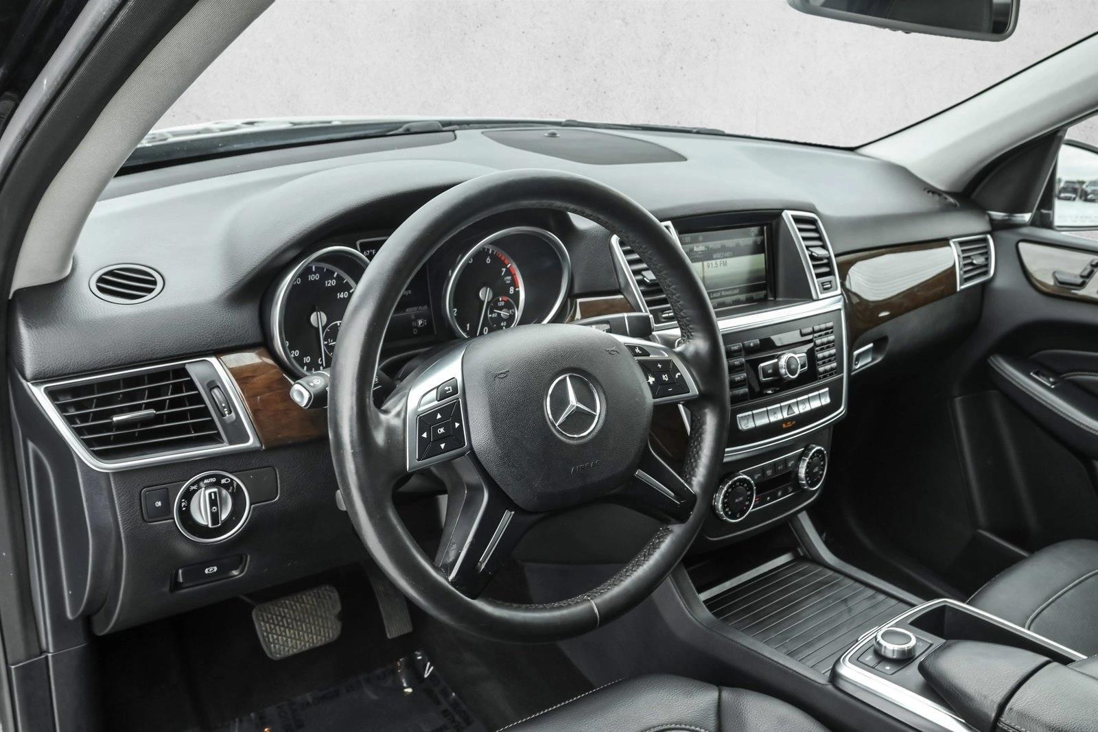 Thumbnail: 2015 Mercedes-Benz M-Class - 3