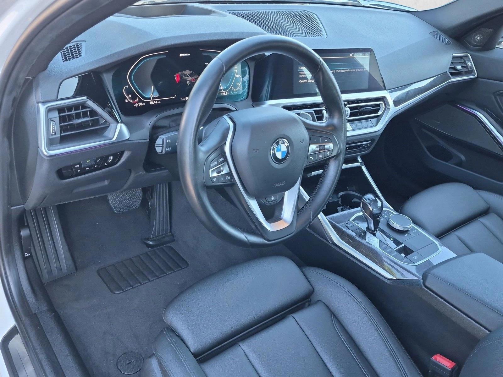 Thumbnail: 2021 BMW 3 Series - 3