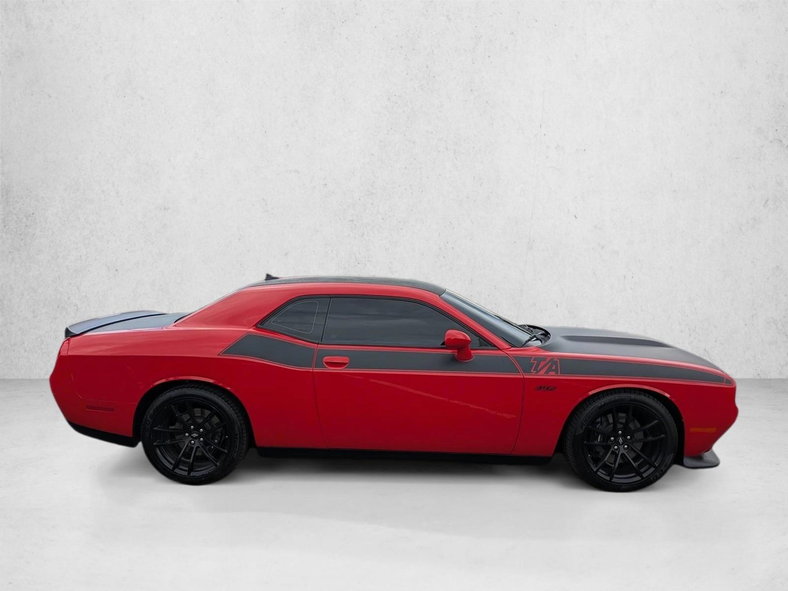 2022 Dodge Challenger R/T - Photo 4