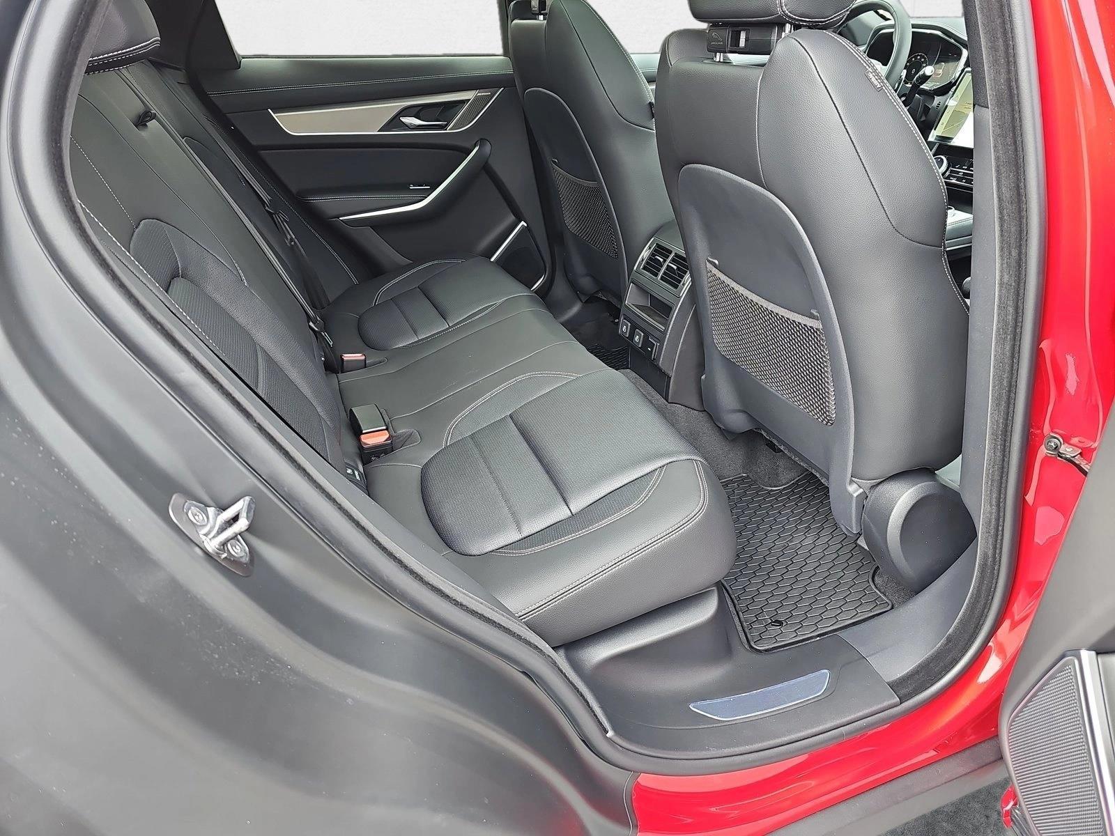 2026 Jaguar F-Pace R-Dynamic S - Photo 8
