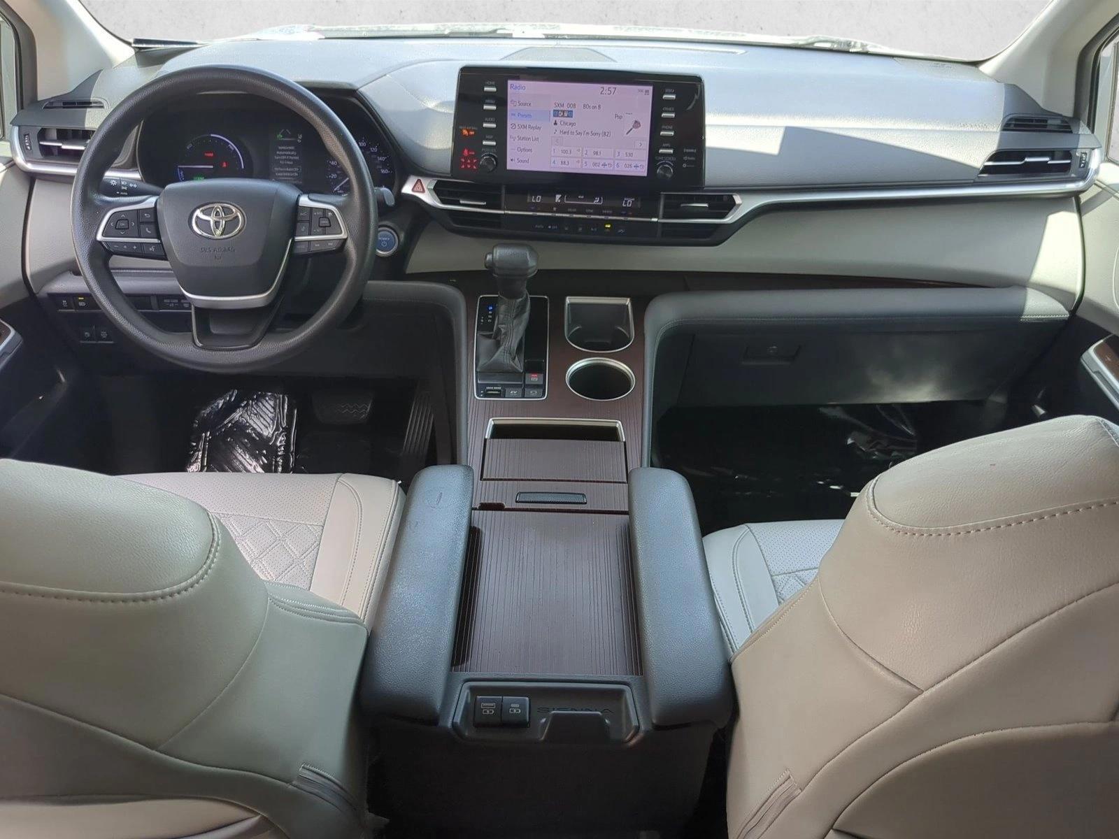 Thumbnail: 2021 Toyota Sienna - 3