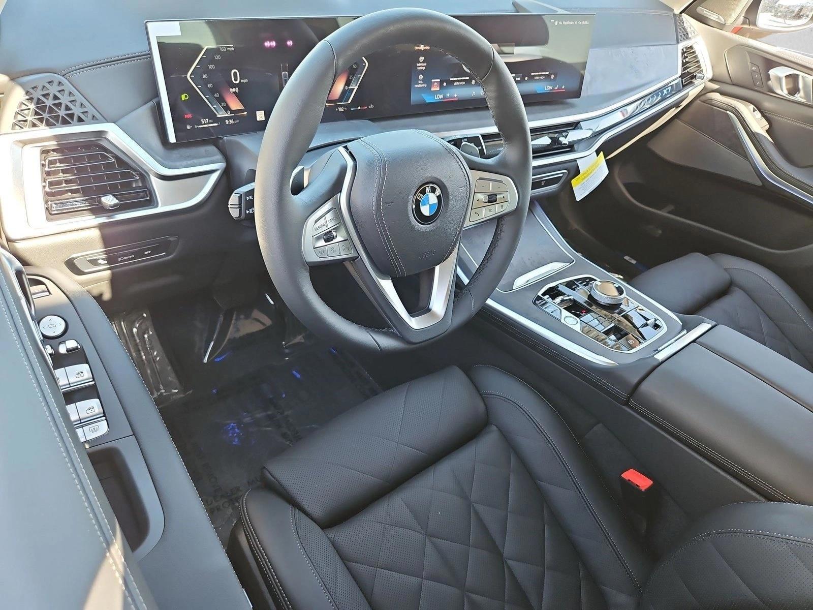 Thumbnail: 2027 BMW X7 - 3