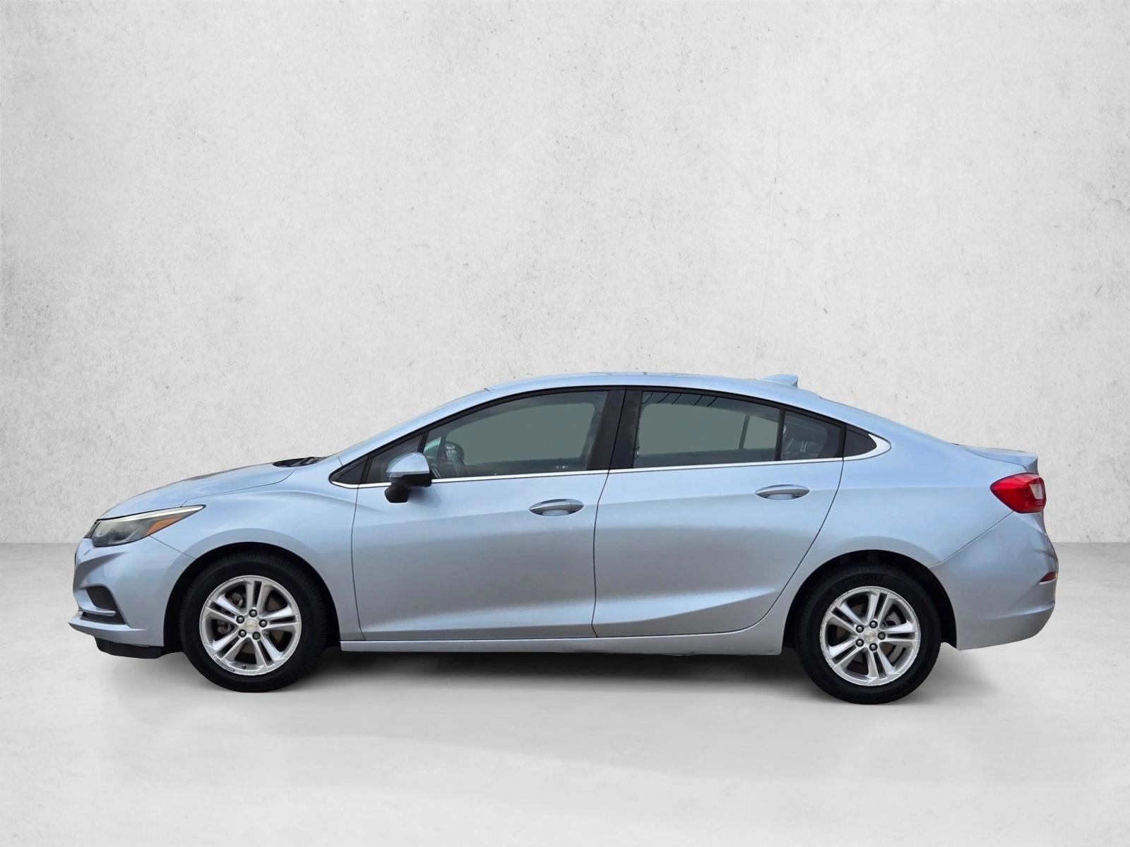 Thumbnail: 2018 Chevrolet Cruze - 2