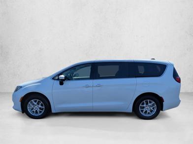 2023 Chrysler Voyager