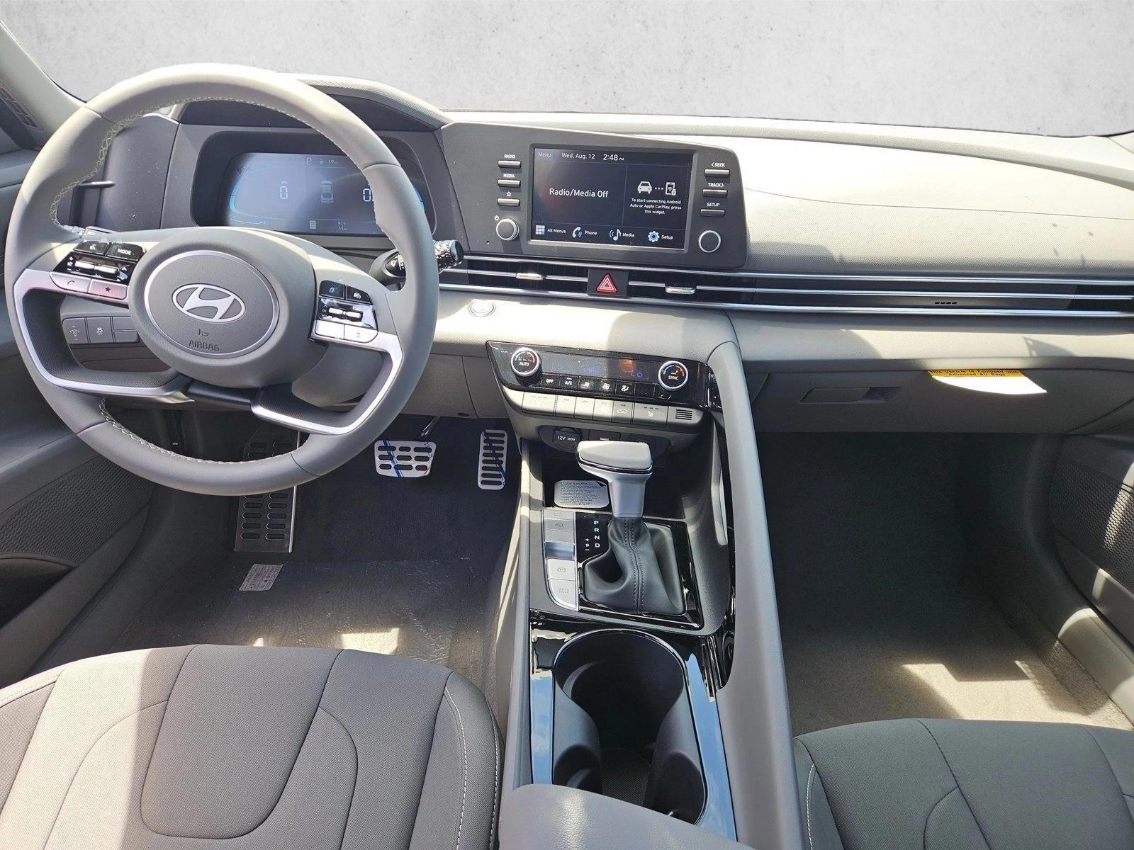 Thumbnail: 2026 Hyundai Elantra - 3