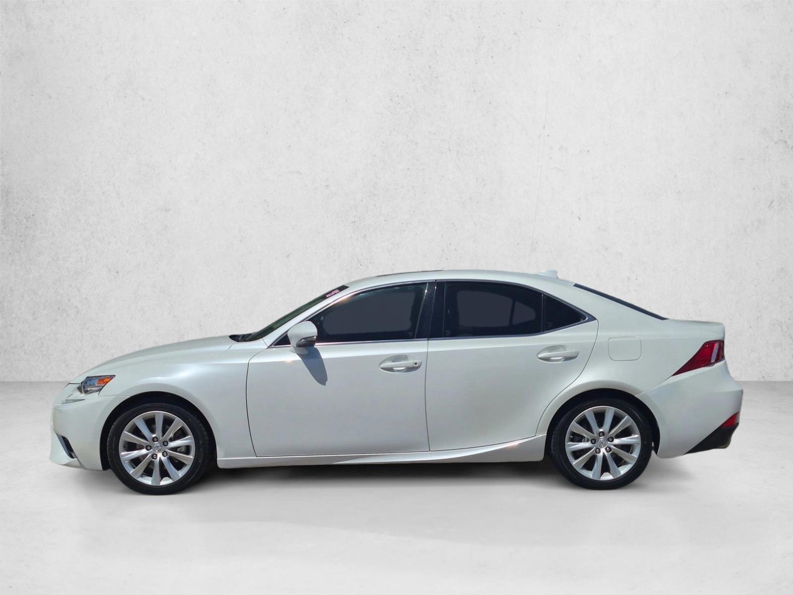 Thumbnail: 2015 Lexus IS - 2