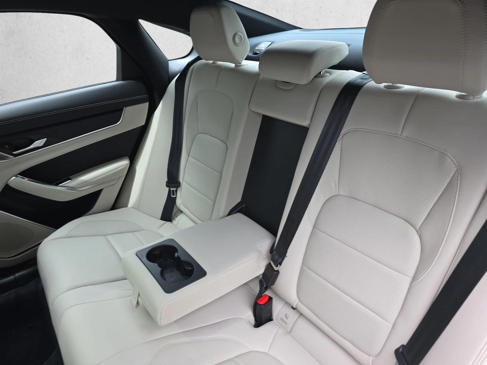 2024 Jaguar XF R-Dynamic SE - Photo 14
