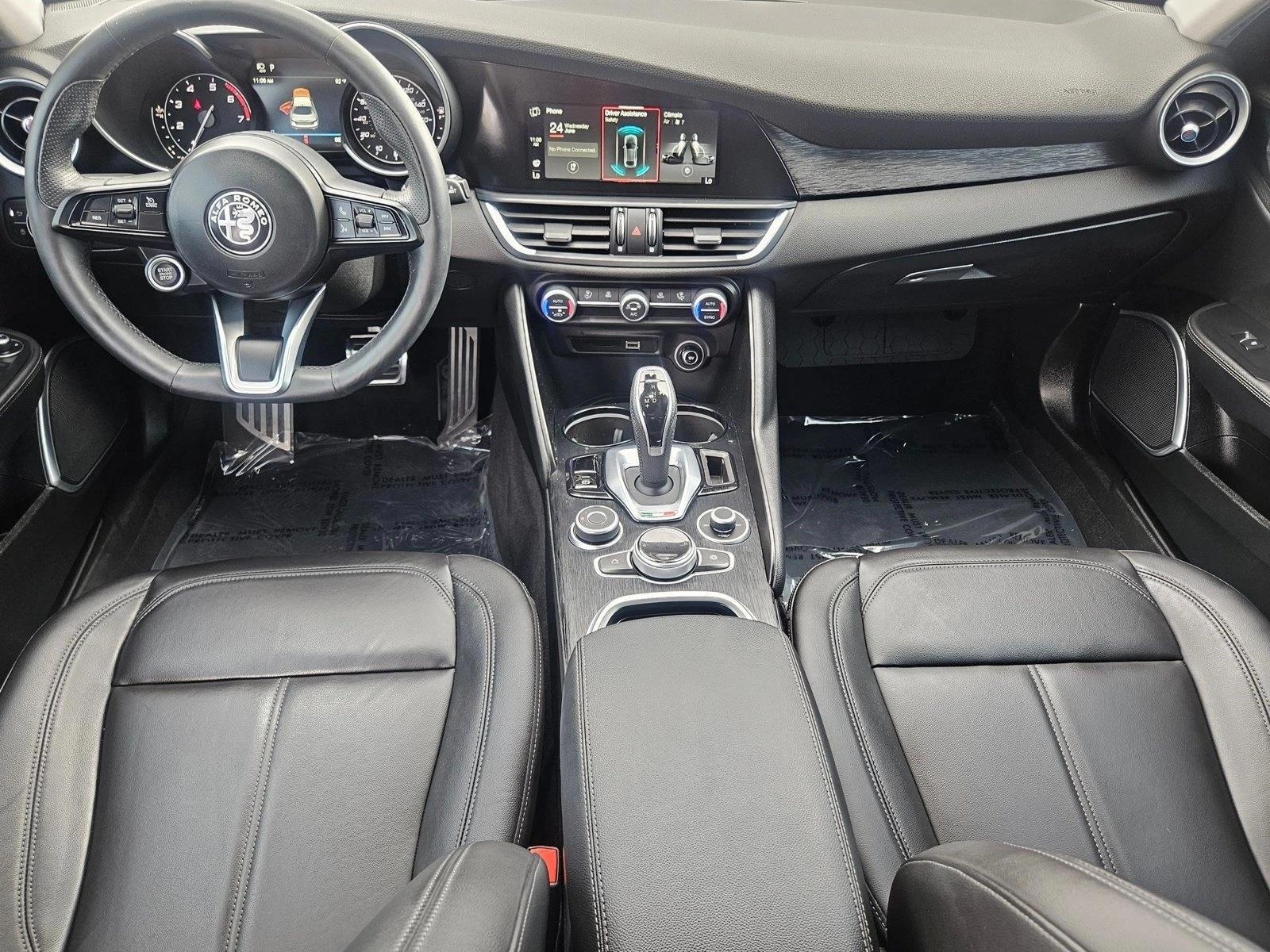 Thumbnail: 2020 Alfa Romeo Giulia - 4