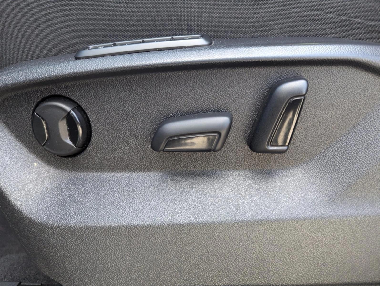 Thumbnail: 2021 Volkswagen Atlas - 4