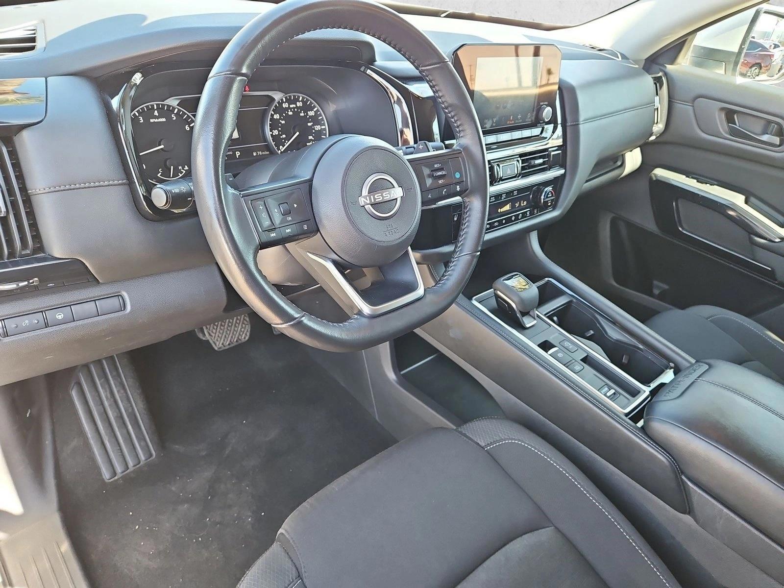 Thumbnail: 2024 Nissan Pathfinder - 3