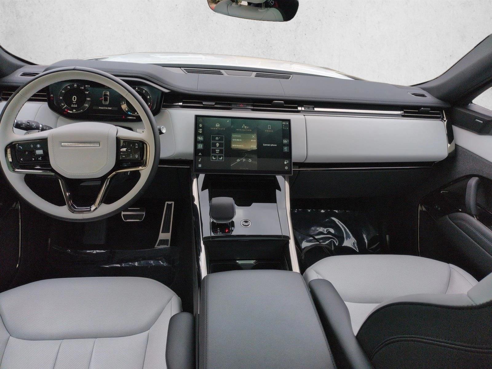 Thumbnail: 2025 Land Rover Range Rover Sport - 3