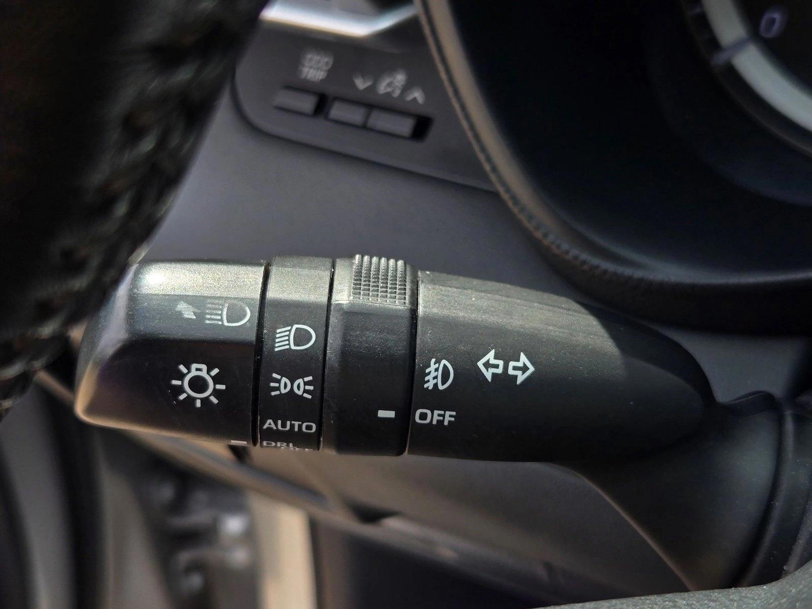 2023 Toyota Highlander LE - Photo 13