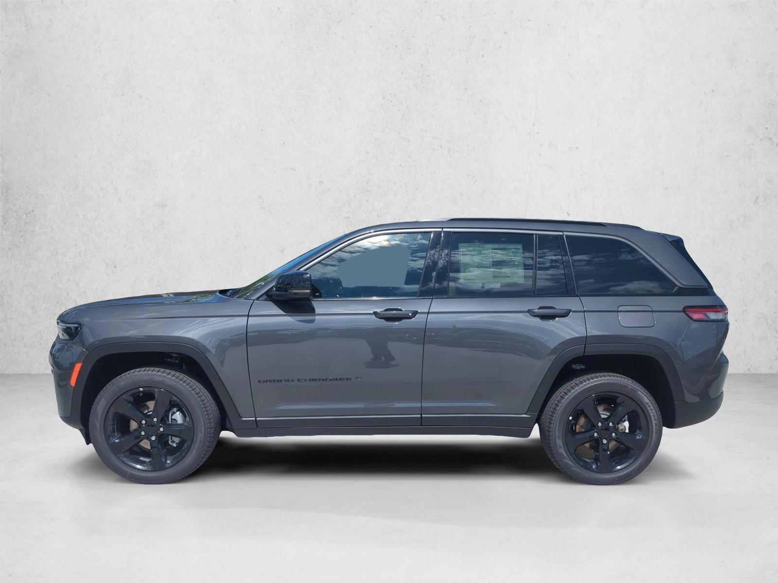Thumbnail: 2026 Jeep Grand Cherokee - 2