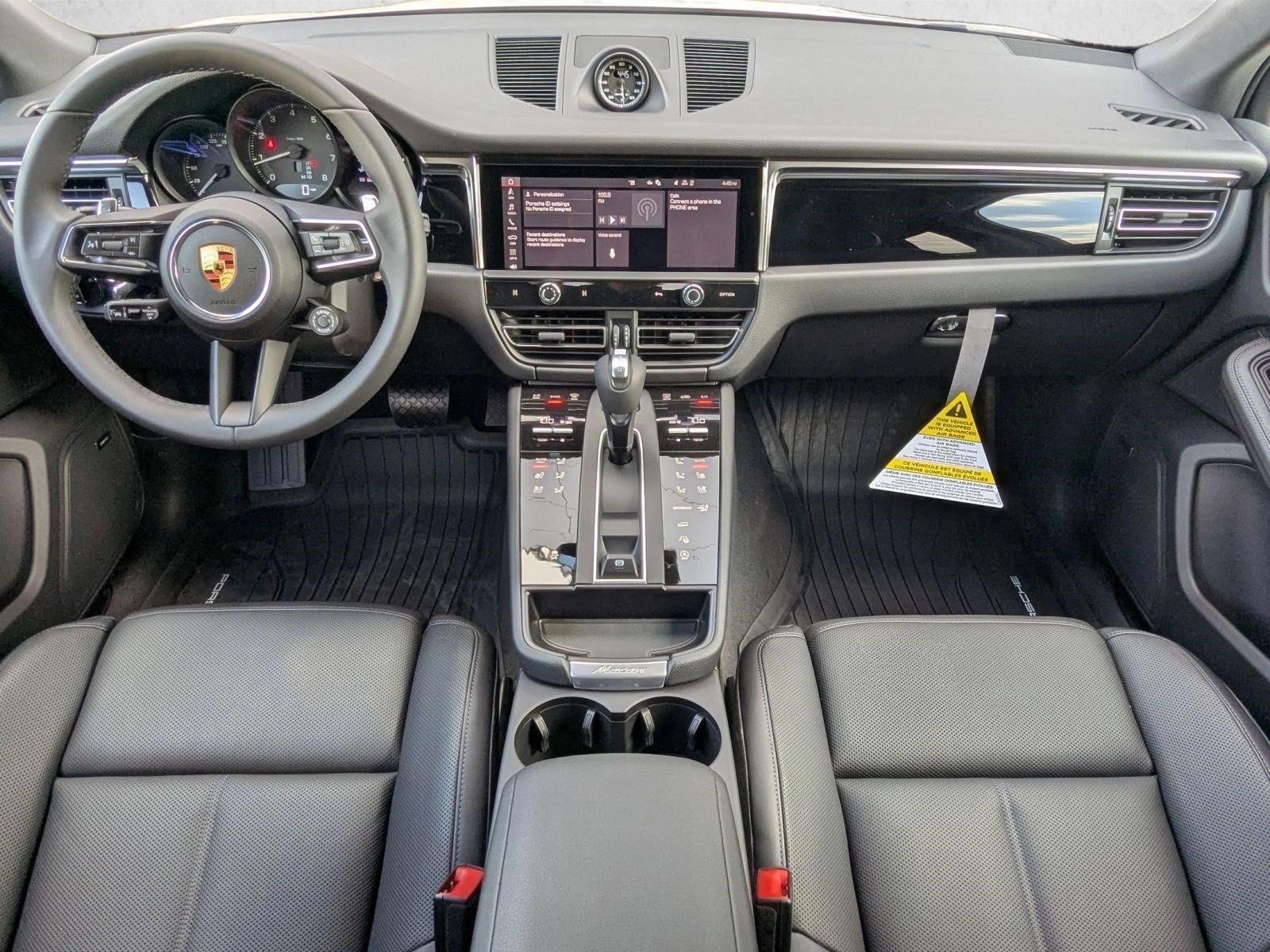 Thumbnail: 2026 Porsche Macan - 5