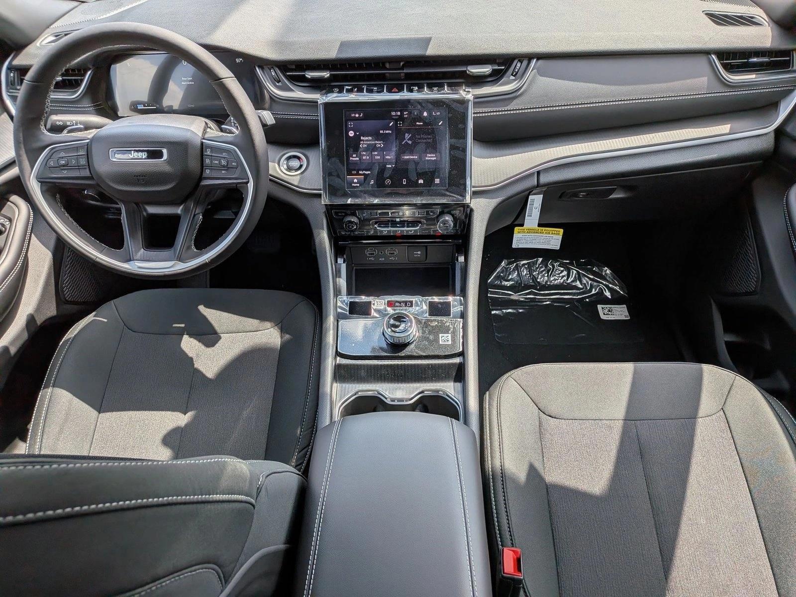 Thumbnail: 2026 Jeep Grand Cherokee - 4