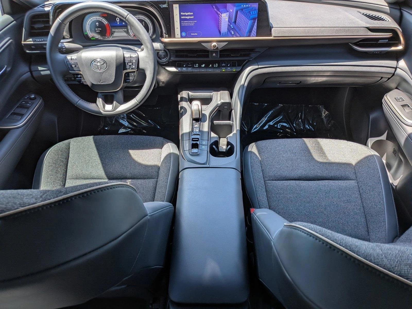Thumbnail: 2023 Toyota Crown - 3