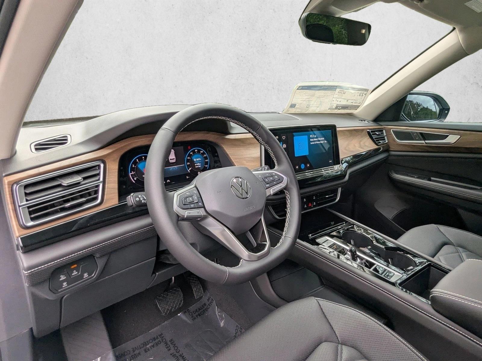 Thumbnail: 2026 Volkswagen Atlas - 3