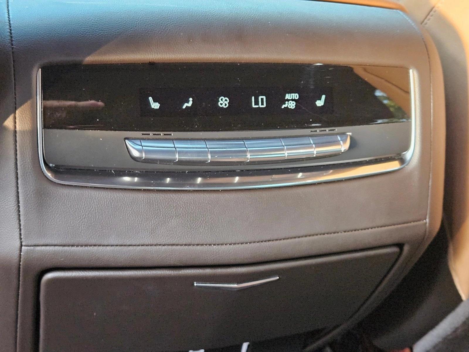 Thumbnail: 2022 Cadillac Escalade - 4